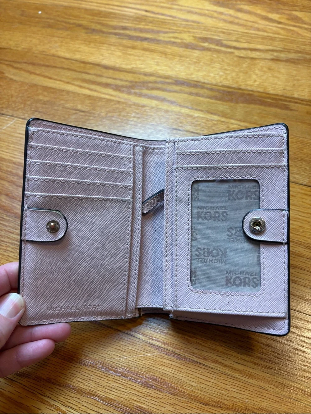 Michael Kors Blush Pink Pebbled Leather Compact Wallet with Gold Plate-LIKE NEW - Picture 8 of 8